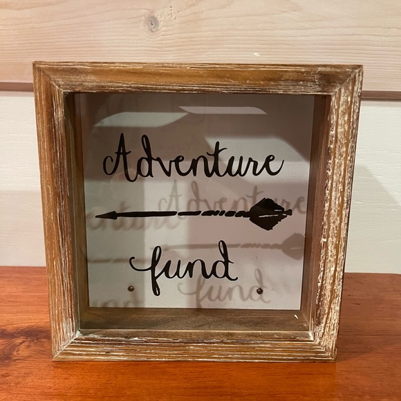 NWOT - ADVENTURE FUND CASH BOX - Picture 1 of 6